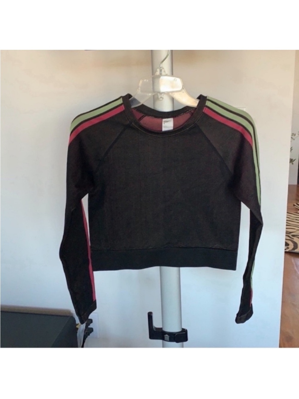 Fabletics Aisley Seamless Striped long sleeves crop top Sz L